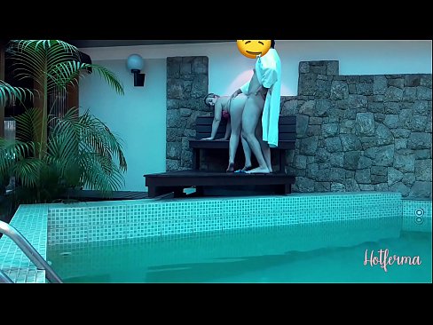 ❤️ O xefe invita a criada á piscina, pero non puido resistirse a un quente ❤️ Super sexo en % gl.pornmega.ru %